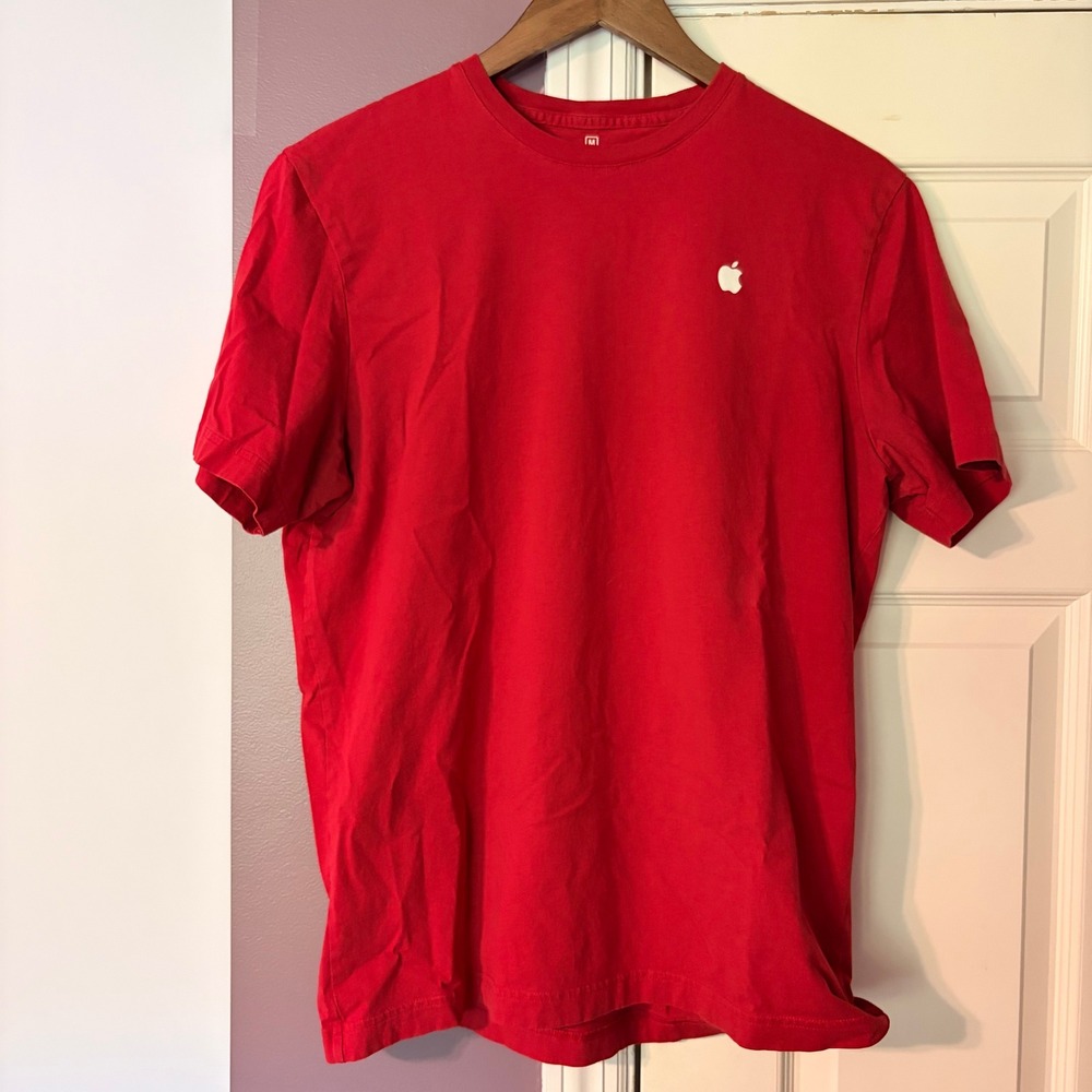 Apple T-Shirt Men's Size M Minimalist Red Short Sleeve Employee Promo Tee Logo
